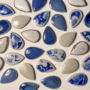 15 Light Cobalt Blue & White China Floral Pattern Mix, Glazed Tear Drop Oval Ceramic Mosaic Tile, DIY Craft Art Supplies, 3cm, 5mm Thicki