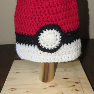Infant pokeball hat