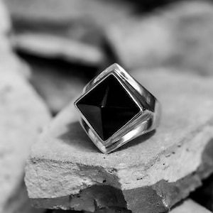 Black Onyx Pyramid Silver Ring