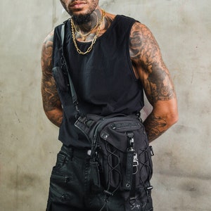 Tech1 Tactical Thigh Bag Arm Holster, and Crossbody Bag | Techwear Bag, Leg Holster, Belt Bag, Hip bag, Festival Bag, Cyberpunk Bag