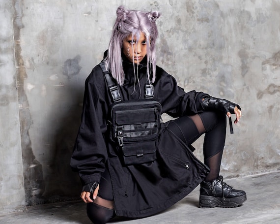 The Minimalist Pull Over Techwear Parka With Hide a way Hood