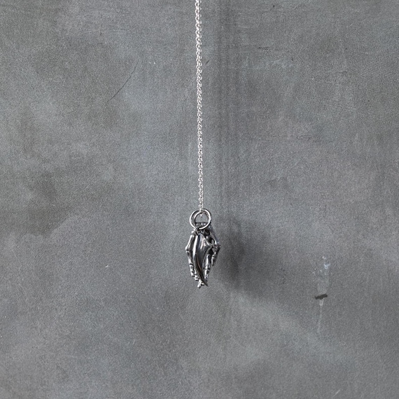 Skeletal Grasp Necklace – Silver Skeleton Hand and Claw Pendant, Gothic Unisex Jewelry