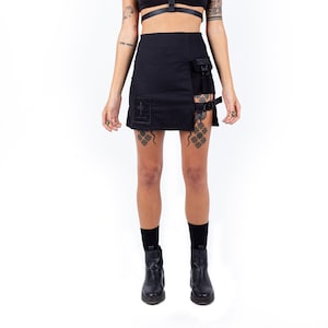 ELASTIC TECH MINI SKIRT / black