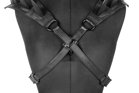 Cross Hatch Spike Leather Harness Shoulder Piece Epaulette  display picture 1