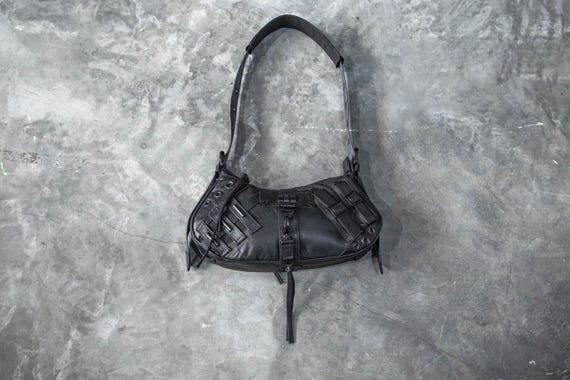 Rogue Curve Crescent Black Leather Purse with Adjustable Strap, Designer Shape Shoulder Bag