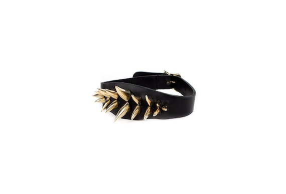 Shark Bite Spiked Choker Collar in Brass