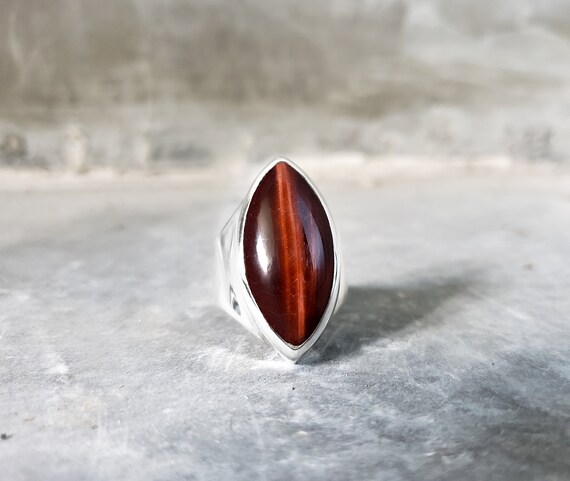 Red tigers eye ring deals