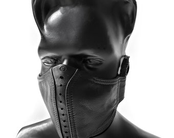 Máscara facial ajustable para adultos Stealth Profile con filtro y gancho para la oreja