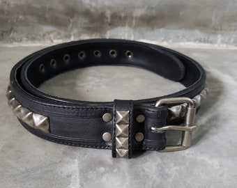 Made in USA ピラミッドスタッズ　鋲ベルト　パンクロック　レザー Made in USA ピラミッドスタッズ鋲ベルトパンクロックレザー