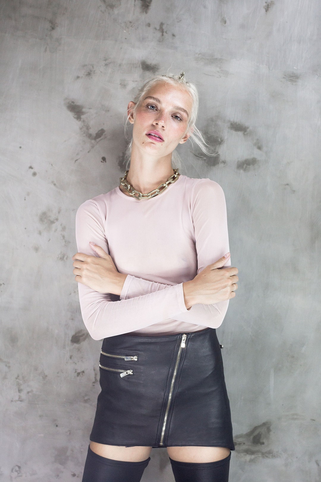 Leather mini skirt gold zip outlet