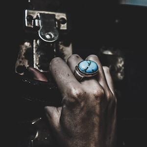 TURQUOISE STONE RITUAL Silver Ring for Men and Women I Unisex Nevada Desert Ring I Real Turquoise Ring I Arizona Turquoise Ring I Bisbee