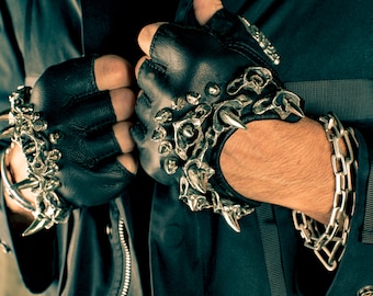 Nightmare Alien Vertebrae Spike Gloves in Silver I Black Leather Fingerless Gloves I Unisex Motorcycle Driving Gloves I Spike Gloves
