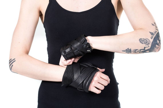 KROSS WRAP KOMBAT Black Fingerless Leather Gloves