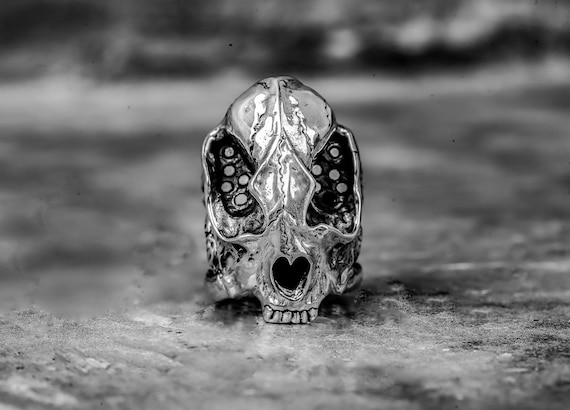 Saber Skull Ring with Black Diamond Eyes