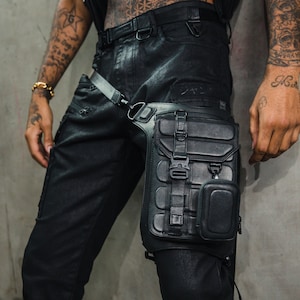 Tech3 Tactical Thigh Bag Arm Holster, and Crossbody Bag | Techwear Bag, Leg Holster, Belt Bag, Hip bag, Festival Bag, Cyberpunk Bag