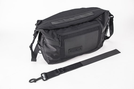 Everyday Laptop Bag Messenger Bag Crossbody Bag Shoulder Bag Techwear Bag