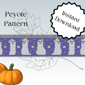 Op de afbeelding: Een peyote-steekpatroon met een rij geesten met regenbooghoeden op een paarse achtergrond. De tekst "Peyote Pattern" en "Instant Download" is zichtbaar in de afbeelding.