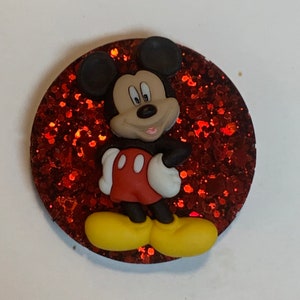 Retractable Badge Reel - Adorable Mickey Mouse with hands on hips