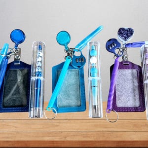 Porta credencial con carrete de identificación: regalo perfecto para calcetines, regalo para profesores, regalo de graduación o cumpleaños, bonito porta credencial con tarjeta y nombre.