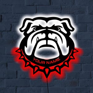 Decorazione murale personalizzata con bulldog e luci a LED, cartello personalizzato con nome per amanti dei cani, decorazione illuminata per la casa, ideale come regalo.