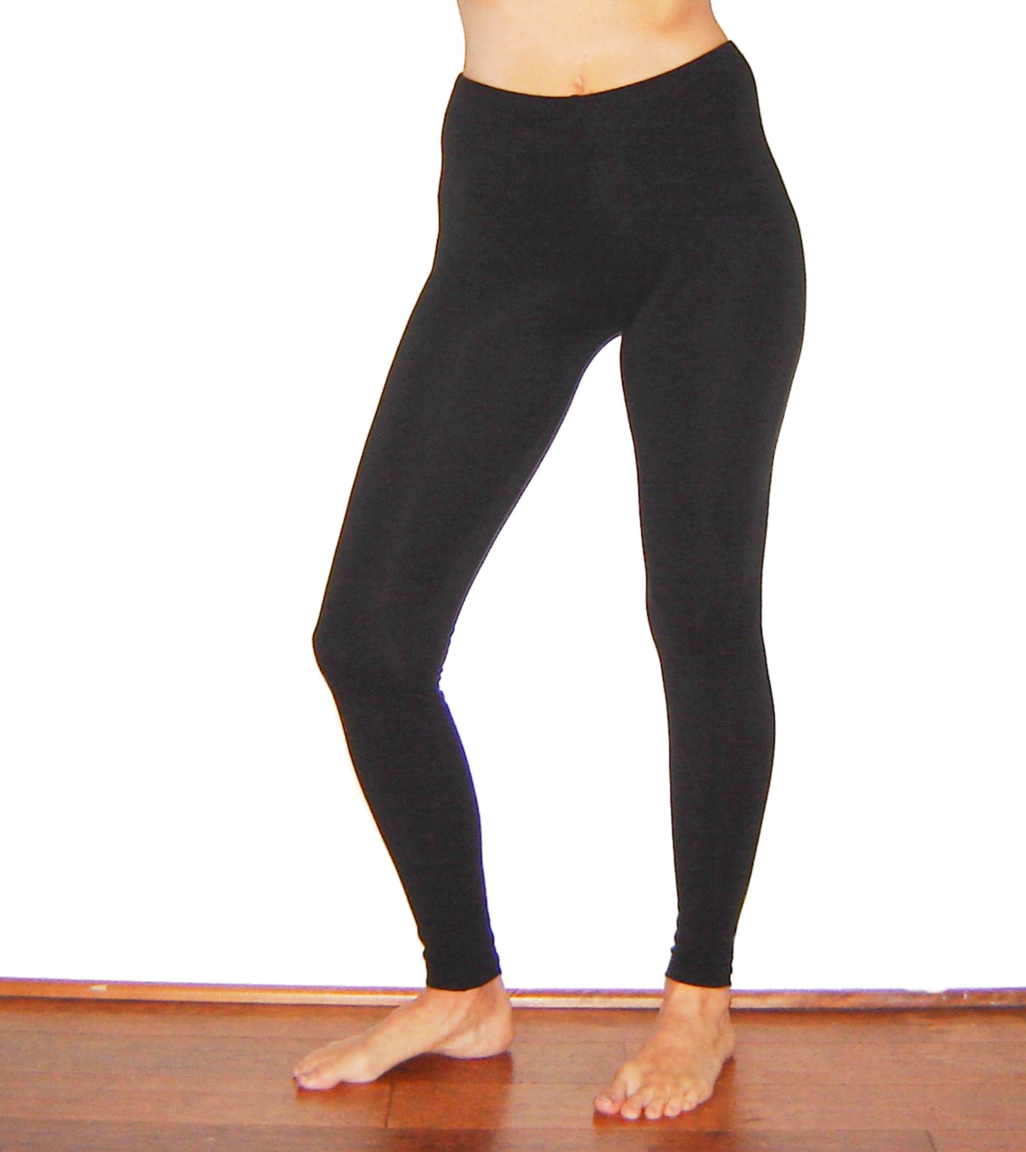 Margarita Super Flare Yoga Pants in Black w/ Lavender Ribbon Size