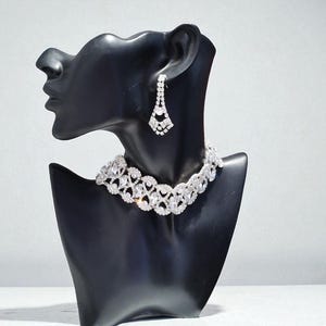 Bianca, de met strass ingelegde choker