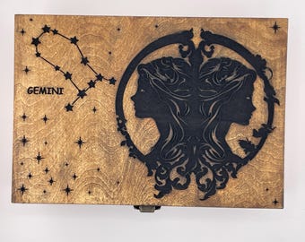Caja de regalo de madera con el signo del zodiaco Géminis