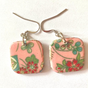 Boucles d'oreilles japonaises faites main en papier recyclé 2,5 cm carrés