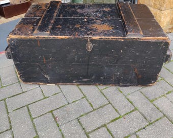 Antique pine blanket box