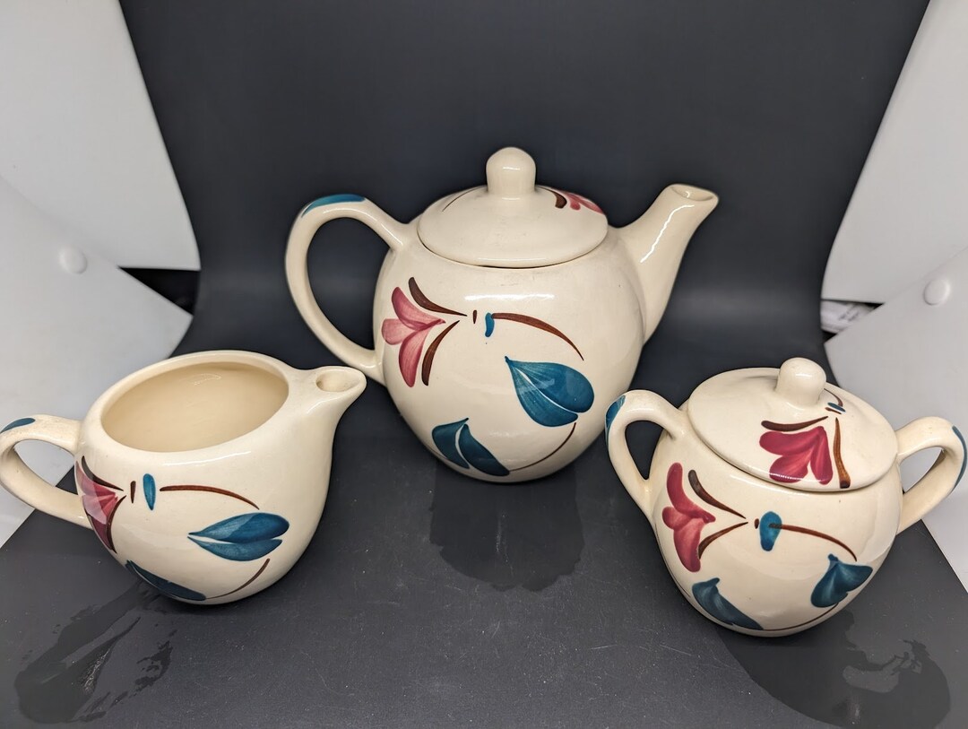 Vintage Purinton Snub Nose Teapot With Sugar and Creamer Ivy Red