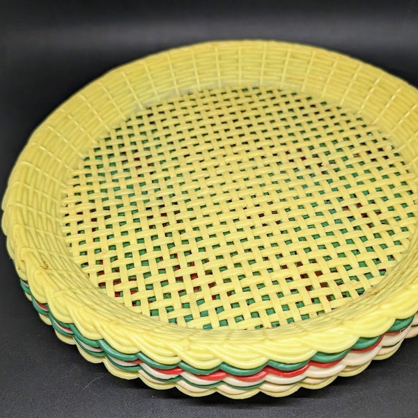 Vintage set of 7 Paper Plate Holders with Scalloped Edges - Plastic Basketweave - Cream- Yellow - Green - Red
