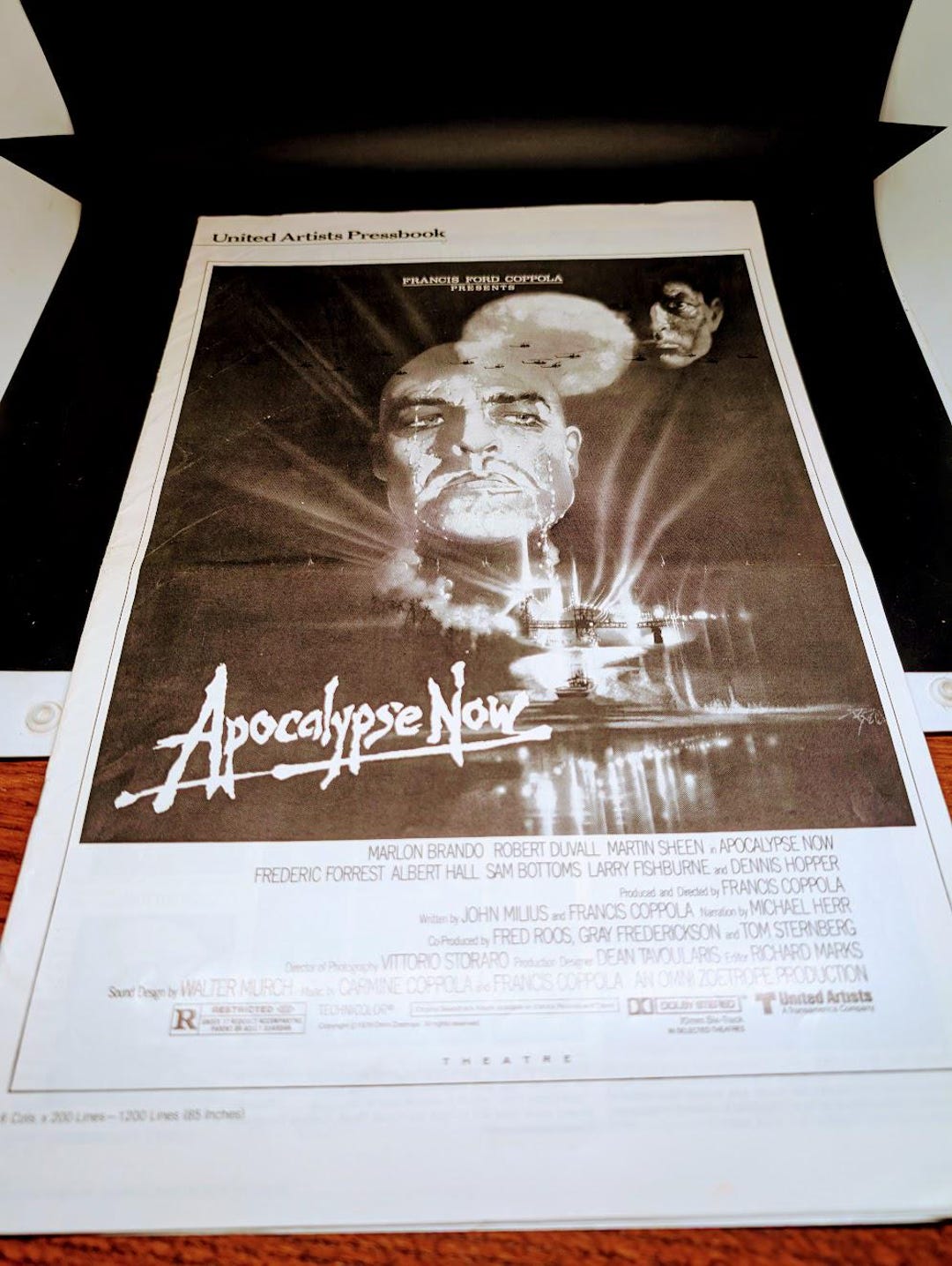 Apocalypse Now - 1979 Original Pressbook Frances Ford Coppola