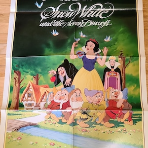 Vintage Snow White and The Seven Dwarfs 1983 reissue Folded Movie Poster Disney