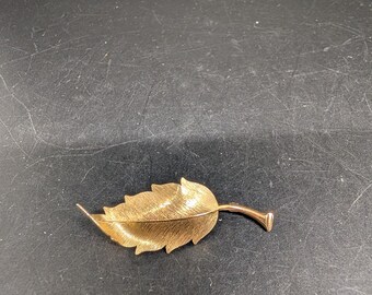 Vintage Krementz Gold Curled Leaf Brooch - signed