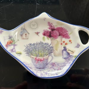 Decorative ceramic tea bag holder or spoon rest