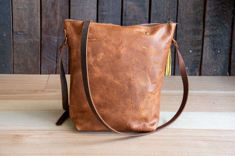 Mountain Ocean | small tote | Chestnut | Zip + Tassel | Eco Friendly Leather Bag