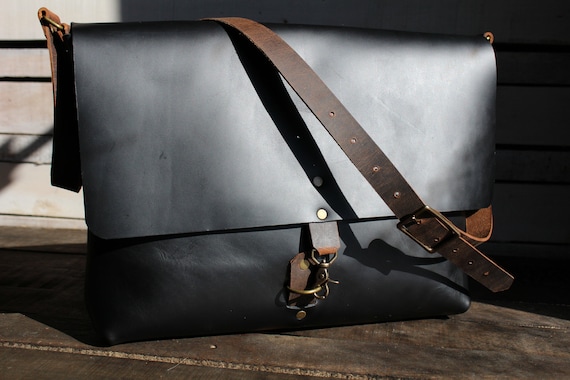 Executive Leather Messenger 2023, USA Made