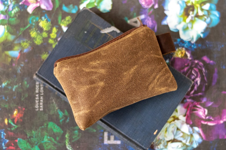 Cartera pequeña impermeable con cremallera de lona encerada hecha a mano / Monedero / Hecho en EE. UU. imagen 1