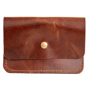Cartera de cuero para pasaporte hecha a mano / Cartera de viaje minimalista / Tarjetero / 10 opciones de color / Cierre de latón antiguo / Envío gratis 35