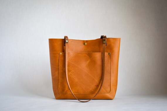 tan tote bag with zipper