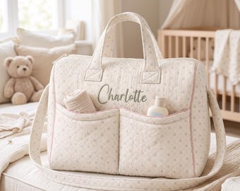 Borsa fasciatoio trapuntata personalizzata, con ricamo del nome, motivo floreale, ideale per l'ospedale (regalo per neomamma)
