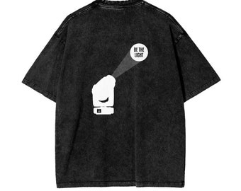 Wees het licht | De technische garage | Oversized T-shirt met acid wash