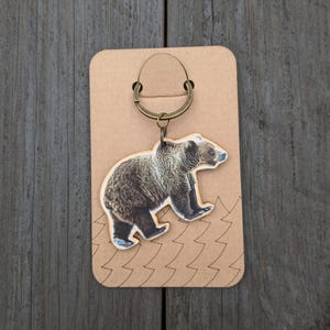 Handmade Wooden Bear Keychain – Personalized Engraving – Nature Lover Gift – Rustic Birch Wood Keyring