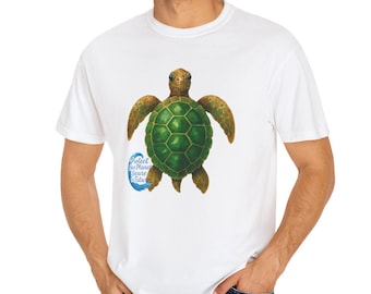 Camiseta unisex de algodón ecológico con diseño de tortuga marina, ideal para amantes de la playa.