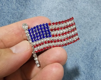 Rhinestone American Flag Brooch: Patriotic USA Pin, DIY Fashion Accessory