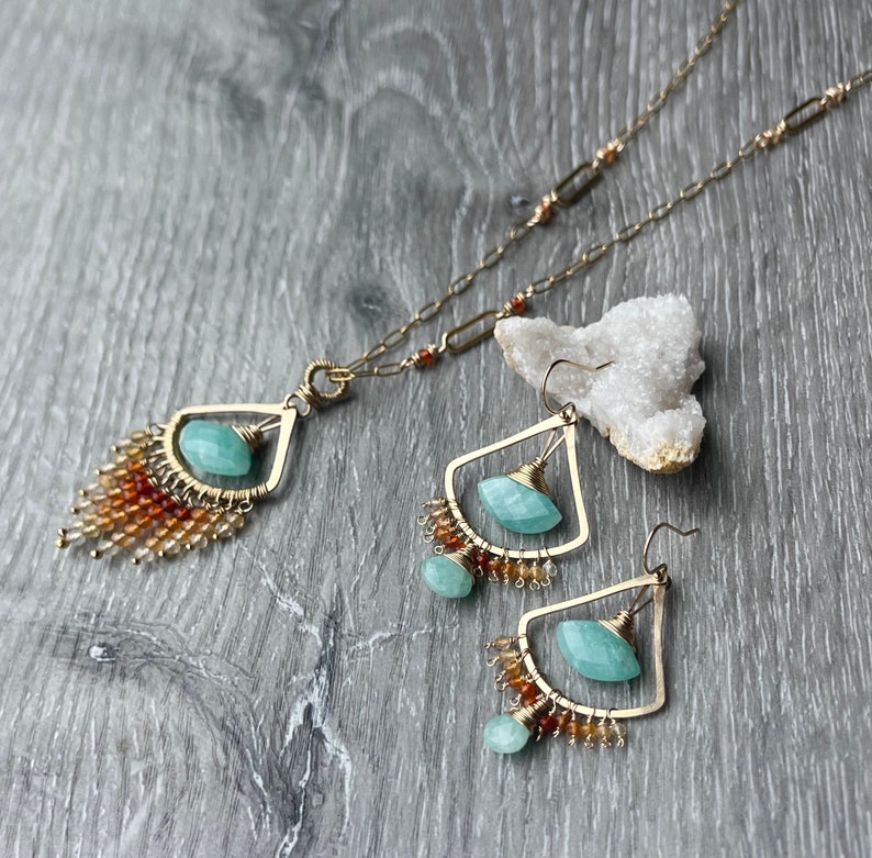 Boho Statement Earrings, Spring Gemstone Chandelier Earrings, Elegant Gold Earrings, Amazonite Earrings for birthday and girlfriend gift imagem 7