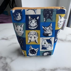 Makeup bag Cosmetics bag Cute Cat pattern Cat lovers Multipurpose Pouch with zipper Gift for her