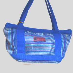 Bolso pequeño de algodón tejido a mano