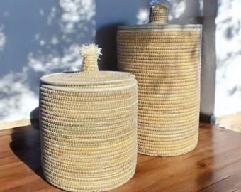 Handmade Berber Basket with Lid – Woven Moroccan Storage Basket Boho Home Decor Natural Seagrass Laundry Hamper – Ethnic Decorative Basket