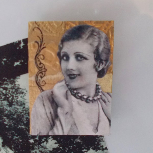 Lovely Gold Paper Art Fridge Magnet for Elegant Ladies
